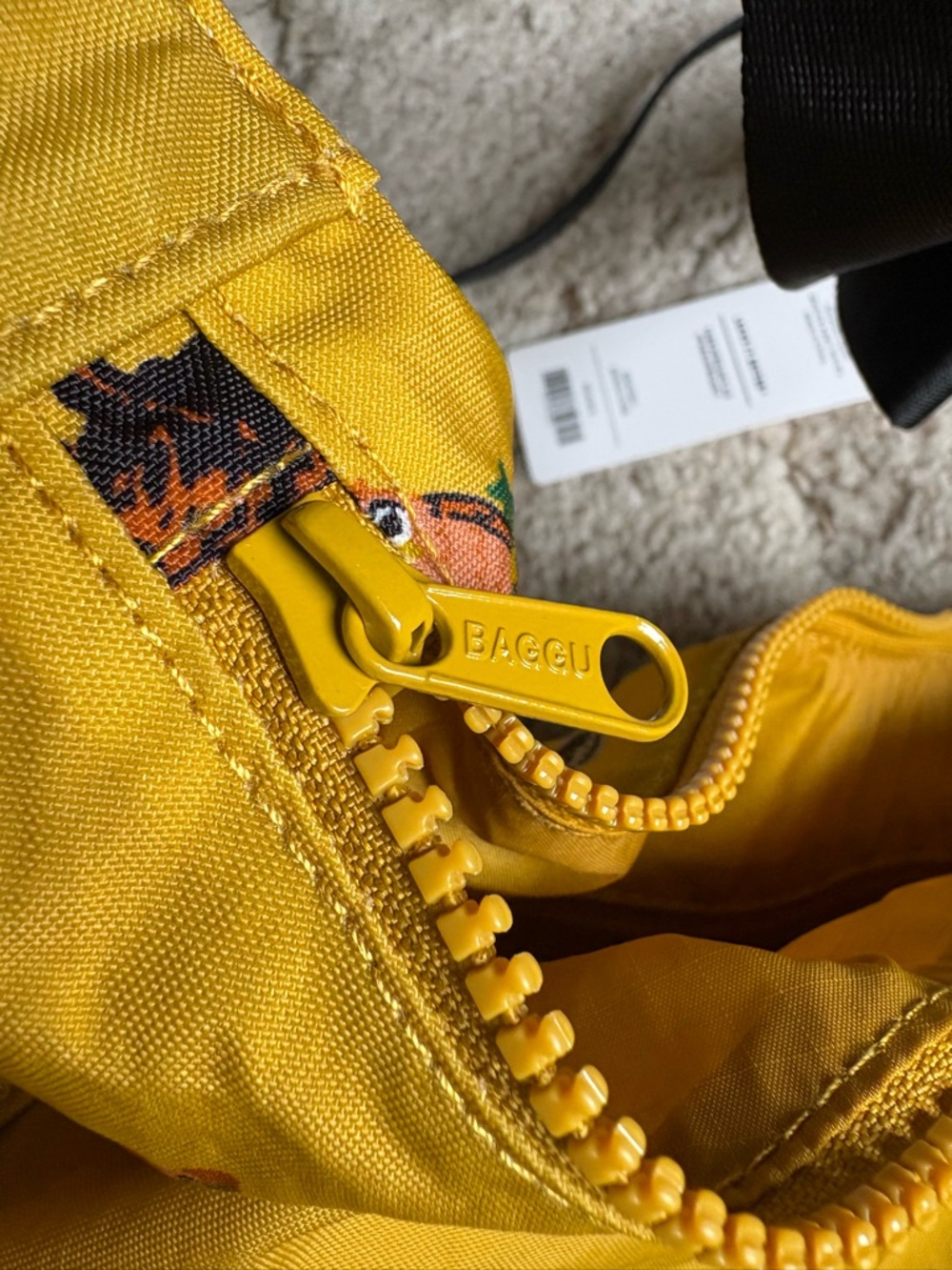 BAGGU x Parks Project mustard medium crescent - Picture 4 of 6